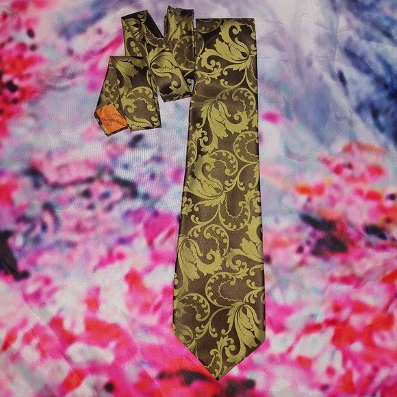 Yves Saint Laurent 54 Inch Gold Tie - Picture 2 of 7